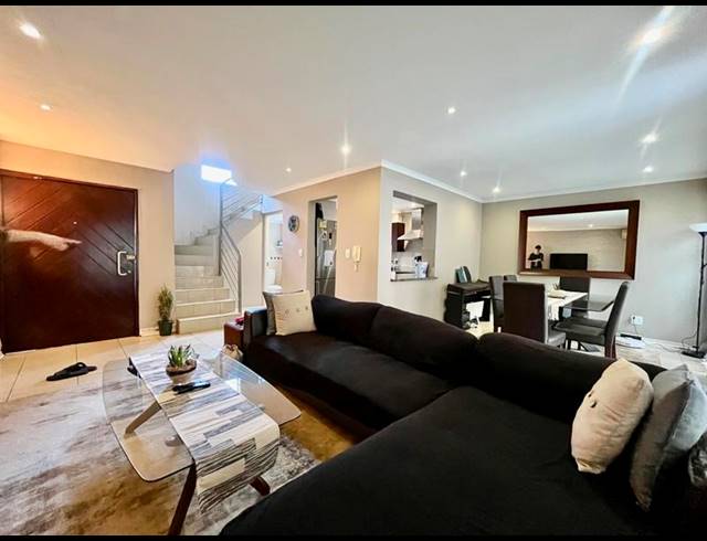 2 BEDROOM PROPERTY TO RENT IN MELROSE NORTH